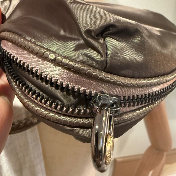 Henri bendel satin Chain Strap bag wristlet - Picture 9 of 10